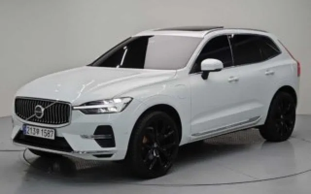 수원수입중고차매매 XC60(2세대) T8 AWD 얼티메이트 브라이트 매물 사진 18 - 2023/03 67,000km