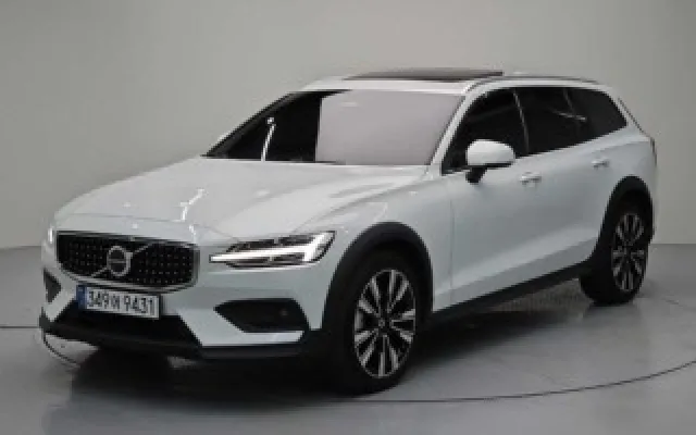 수원수입중고차매매 V60 크로스 컨트리 2세대 2.0 B5 AWD 매물 사진 7 - 2025/09 2,099km