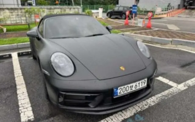 수원수입중고차매매 911(992) 카레라 GTS 카브리올레 매물 사진 2 - 2023/02 32,420km