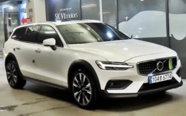 수원수입중고차매매 V60 크로스 컨트리 2세대 2.0 B5 얼티메이트 AWD 매물 사진 4 - 2023/11 71,611km