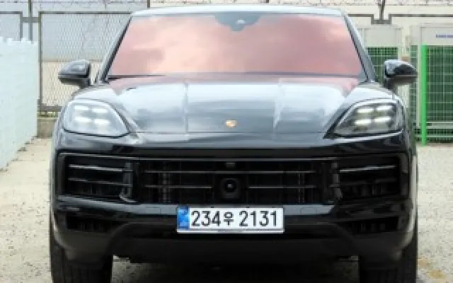 수원수입중고차매매 카이엔(PO536) 3.0 E-하이브리드 쿠페 매물 사진 16 - 2025/07 9,573km